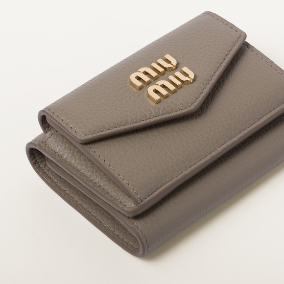 MIU MIU Vitello Dyno Leather Wallet Gray - Picture 4 of 4